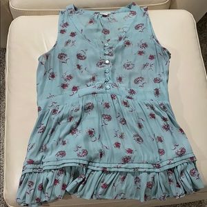 Hinge Sleeveless Blouse